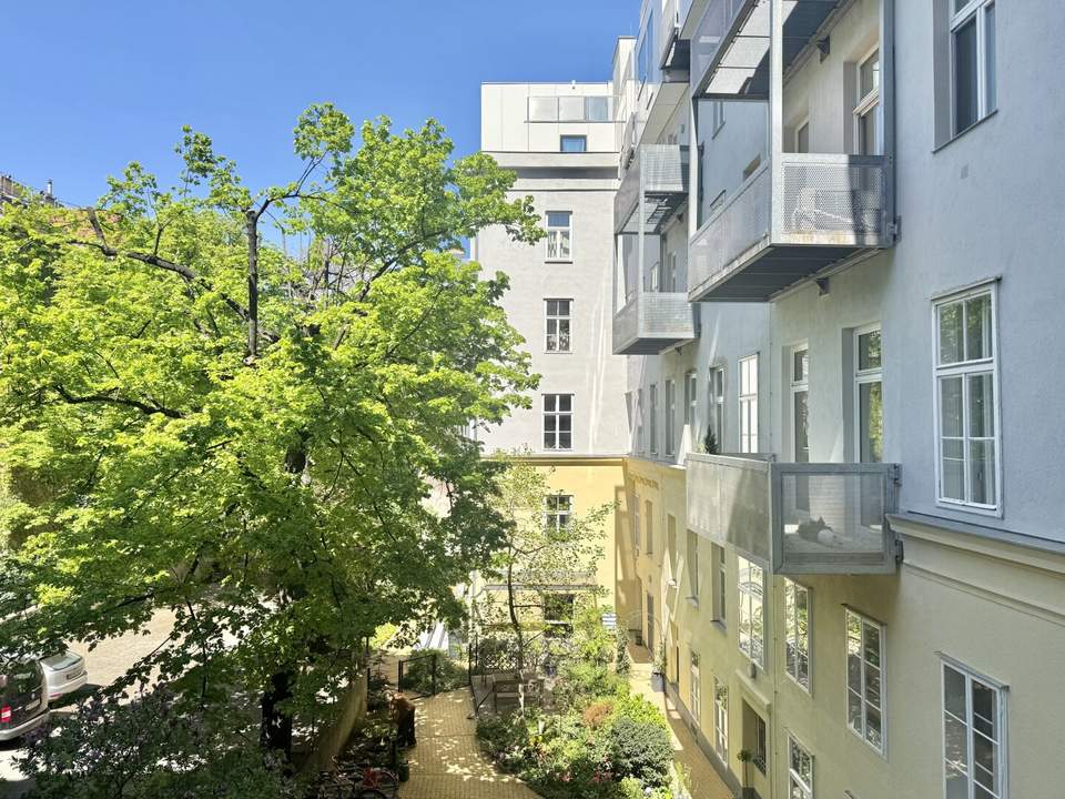 BALKON über 4 Fenster möglich! Altbau beim Belvedere in sehr schöner Liegenschaft!
