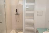 Exklusives Penthouse mit Hotelambiente – Hallenbad, Spa-Bereich, Partykeller und uneinsehbarer Dachterrasse