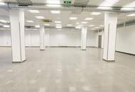 Zentrumslage | 320m² Geschäftslokal mit großen Auslagen | Kundenparkplätze vis à vis