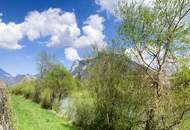 3-ZIMMER-WOHNUNG - 70 m² Wfl. ERDGESCHOSS SCHÖNE AUSSICHT – RUHIGE LAGE UNMITTELBAR an der TRAUN Terrasse / Garten / Carport