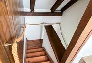 Einzigartiges Bauernhaus (Oldtimer-Charme) mit großem Grundstück, langgezogenem Hof, 2 Wohnungen, Swimmingpool – ideal für Liebhaber.