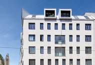 Liebevoll saniert und viel Platz! Helle 2 Zimmer Altbauwohnung in top Lage