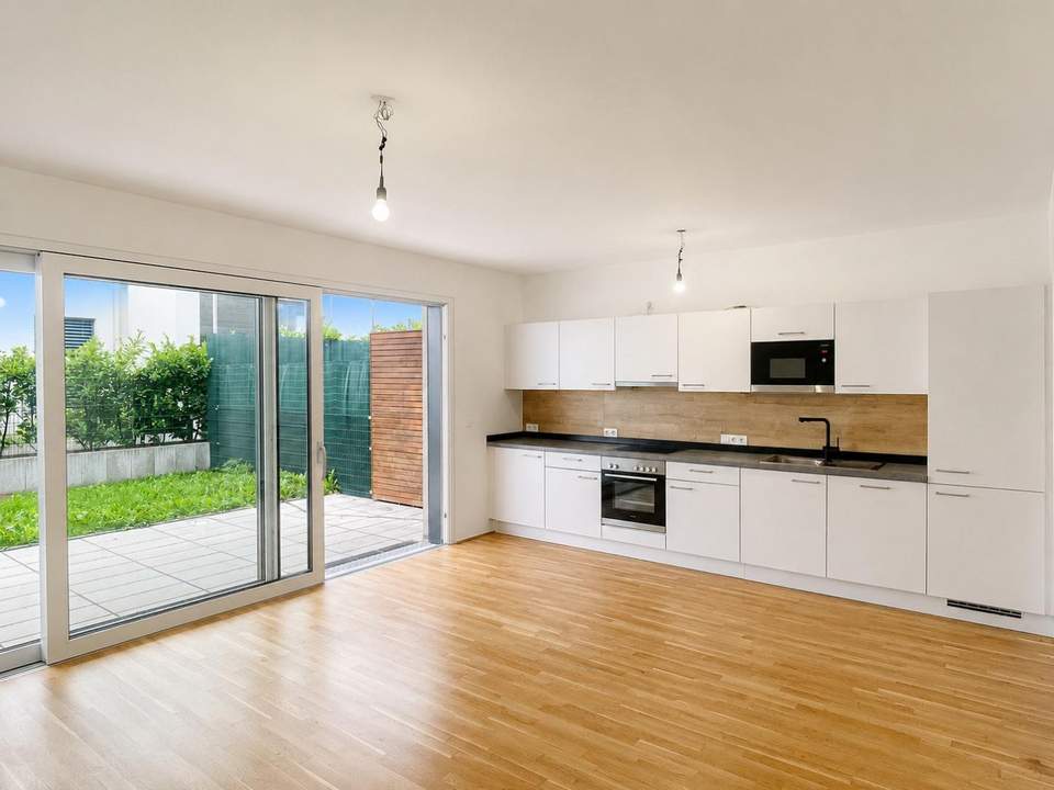 "Moderne 3-Zimmer-Wohnung mit eigenem Garten &amp; Terrasse"