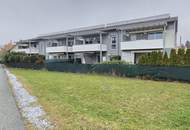 Sehr gepflegte Erdgeschoss- Wohnung mit Eigengarten und Carport