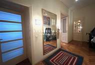 KLASSISCHES ALTBAUAPARTMENT MIT BALKON