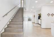 Exklusive Villa: Stilvolles Wohnen und repräsentatives Arbeiten vereint