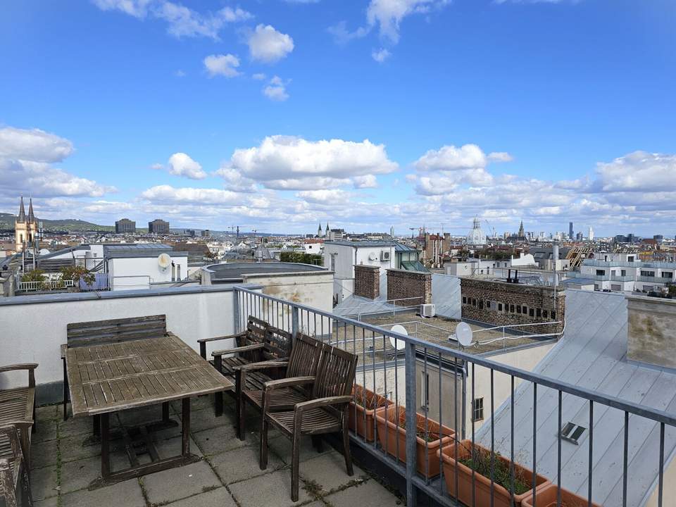 360° Grad Blick über Wien- DG Luxus mit fantastischem Blick über Wien, Stellplatz, klimatisiert, Balkon &amp; Dachterrasse