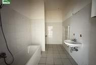 Ideal WG geeignet! Innenhof gerichtete Altbau-Wohnung nahe U4 und U6 in Sechshaus!