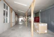 Große Produktionshalle auch beheizbar und Nebentrakt mit 740 m² Nutzfläche (Einfahrtstor 350x470) Industrieboden.