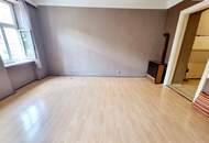 Ein kleiner Altbau mit großem Zukunftsplan! Sanierungsbedürftige Altbauwohnung mit toller Raumaufteilung + Traumhaft schönes Haus + Perfekte Infrastruktur und Anbindung! Jetzt zugreifen!