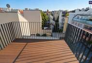 *** Über den Dächern der Stadt – Exklusives 4-Zimmer-Dachgeschoss mit drei Terrassen, Weitblick & moderner Haustechnik ***