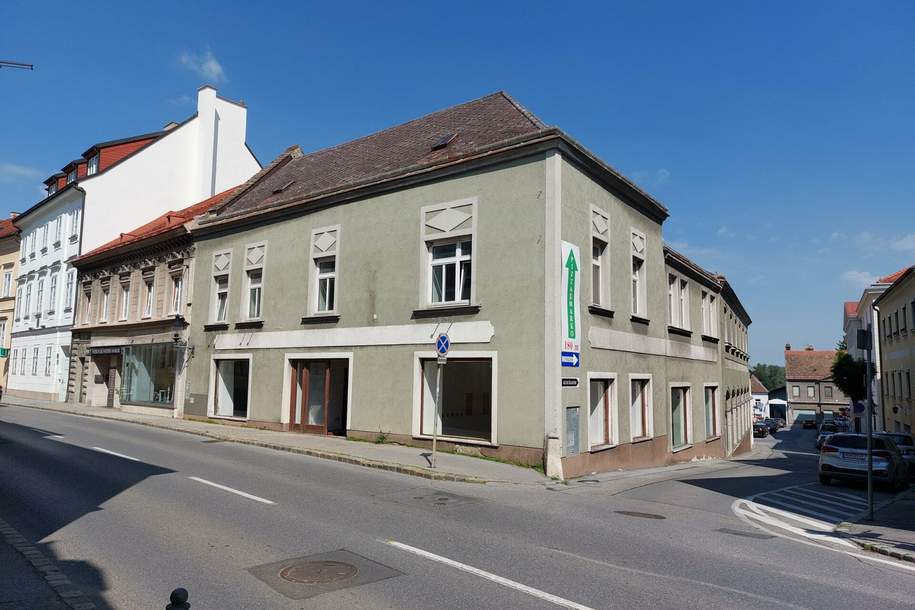 Bestandfreies Geschäftshaus mit Wohnmöglichkeit im historischen Stadtzentrum von Hainburg an der Donau!, Gewerbeobjekt-kauf, 684.000,€, 2410 Bruck an der Leitha