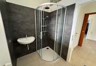 Vermietete Wohnung und Büroräumlichkeiten inkl. Garagen + Swimmingpool