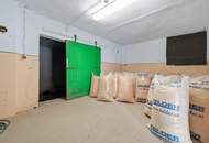 Vielseitige Gewerbe- und Wohnliegenschaft: diverse Hallenflächen, Wohngebäude und ein großzügiges Grundstück!