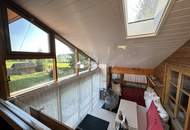 Idyllisches Haus, inmitten der Natur, traumhafter Blick auf die umliegenden Berge, Naturwiese direkt vor dem weitläufigen Grundstücksareal, Sonne von Früh bis zum späten Sonnenuntergang, Erholungsgebiet, als Ferienhaus ebenso bestens geeignet.