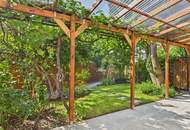 Haus Topzustand mit Klimaanlage und PV Anlage