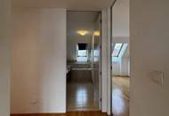 Exklusive Dachgeschosswohnung mit modernem Flair im sanierten Altbau. - WOHNTRAUM