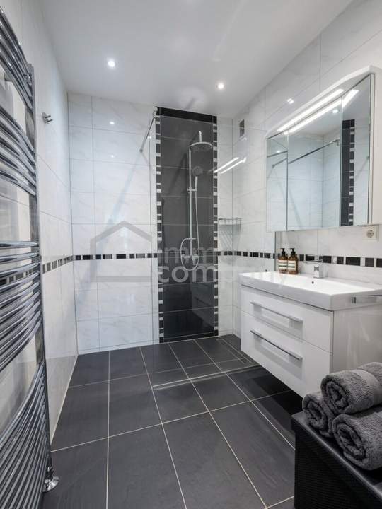 Helle 3-Zi-Wohnung mit Loggia & Stellplatz in Gänserndorf, 79m², 225.000 €!