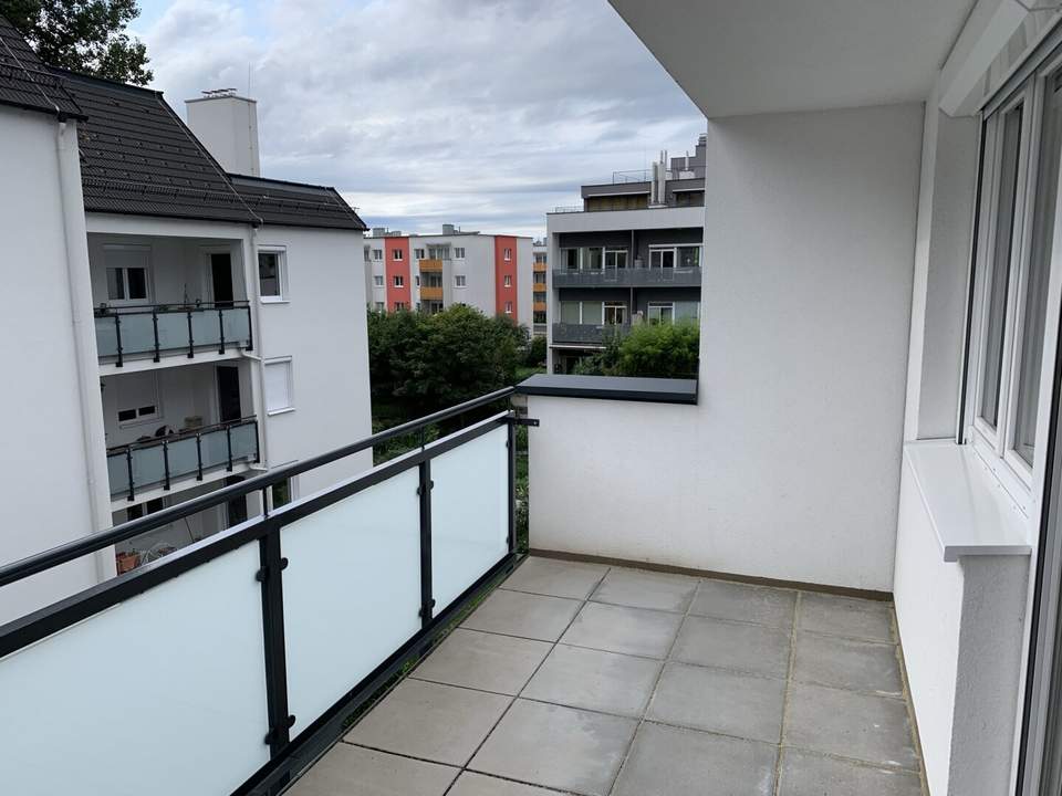 Neuwertige 2 Zimmerwohnung mit südwestlichen Balkon und Stellplatz inklusive!