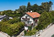 Landhaus mit Potential auf Anhöhe mit traumhaftem Weitblick ins Land