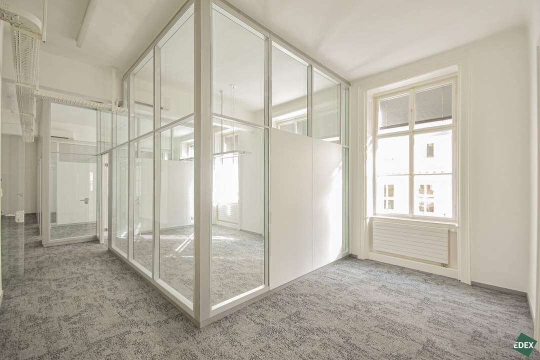 Schönes Büro im Gustav-Mahlerhof