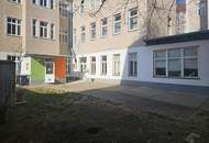 Zinshaus mit Blick zur Gloriett e