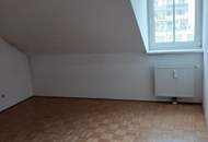 Sonnige Wohnung mit Balkon!