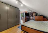 Sonnenhang trifft auf Weitblick! Großzügiges Einfamilienhaus in begehrter Lage von Langaberg