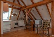 Traumhafte Altbauvilla mit Einliegerwohnung und großem Garten in Badennähe