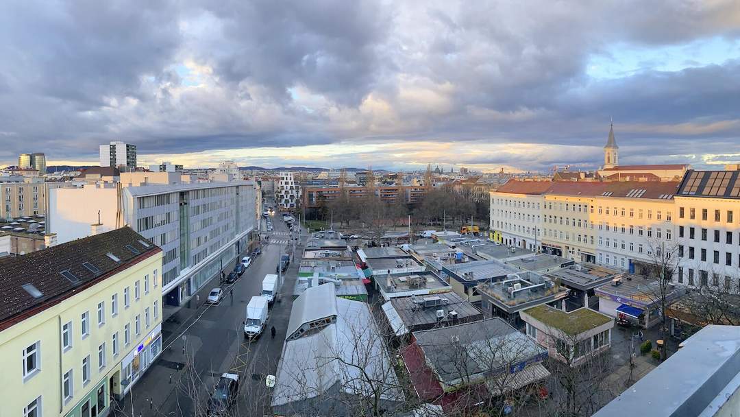 HERRLICHER FERNBLICK vom TURMZIMMER, direkt am MEIDLINGER MARKT!