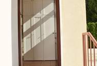 Elegante, sehr ruhige, klimatisierte 2-Zimmer Eigentumswohnung mit Dachterrassen- und Gartennutzung - eigener PKW-Stellplatz