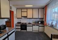 Gepflegtes Einfamilienhaus mit Pool und Garten in St. Georgen