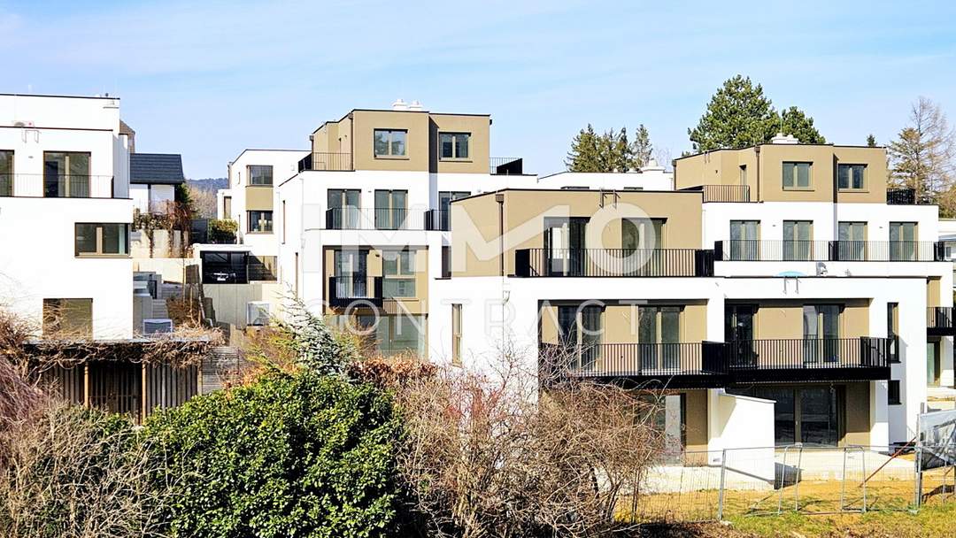 Eleganz trifft modernen Wohnkomfort: Exklusive lichtdurchflutete Doppelhaushälfte - attraktive Lage