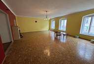 Sanierungsbedürftiges Wohn- und Geschäftshaus in Innenstadtlage