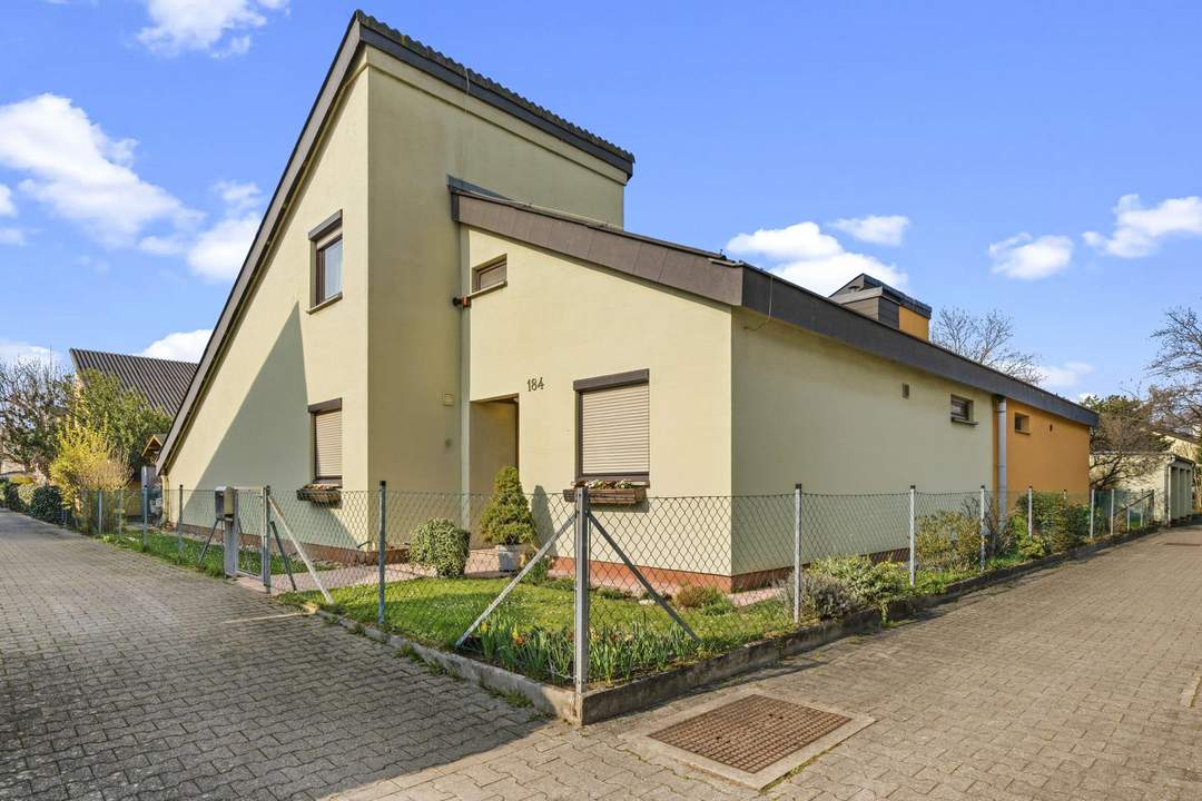 "DHH - 4 Zimmer- Galerie-Garten-Garage-Badeteich Hirschstetten!"