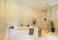 Naturidyll trifft Design - außergewöhnliche Villa mit Raum, Licht und Naturpool