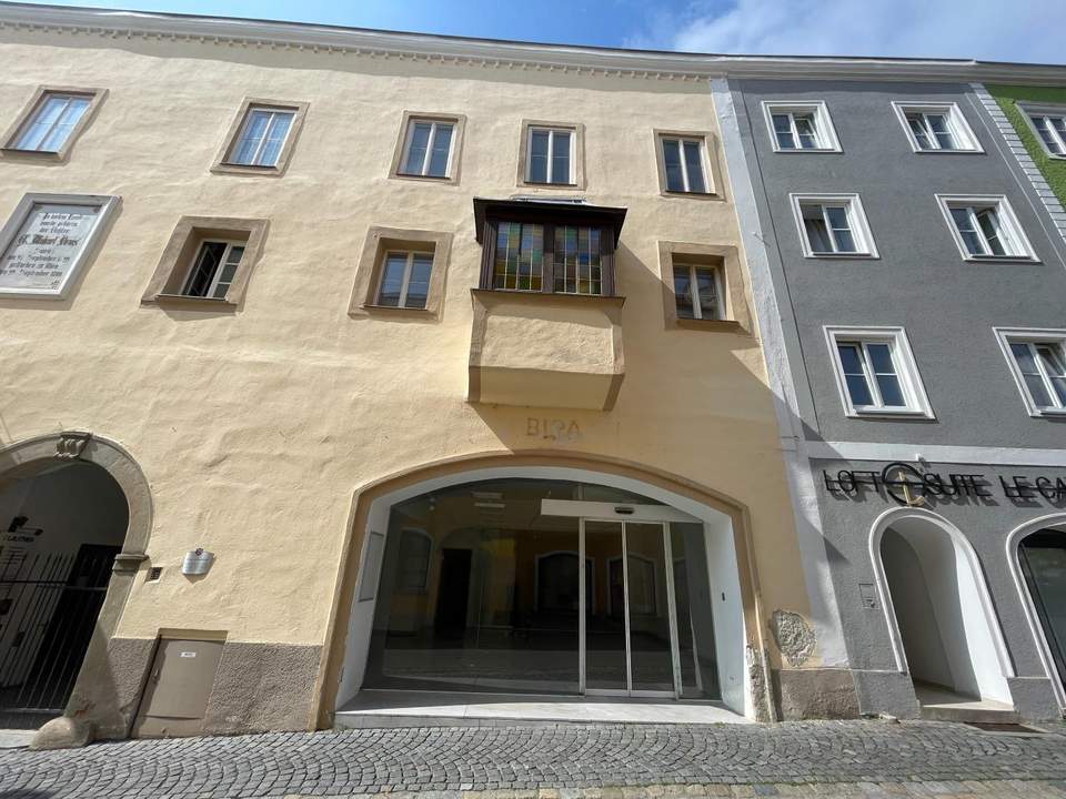 Großes Geschäftslokal nahe Stadtplatz