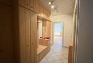 Helle und großzügige 2-Zimmer-Wohnung mit verglaster Loggia