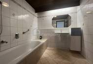 RAUM FÜR LEBEN, KREATIVITÄT UND DIE KOMBINATION VON TRADITION UND MODERNE