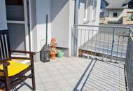 Sonnige, schöne 2 Zimmer Wohnung mit großem Balkon