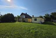 Sonniges Baugrundstück in zentraler Lage mit Abbruchhaus