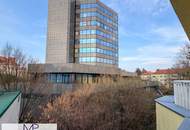 Ruhige, lichtdurchflutete 3-Zimmer-Dachgeschosswohnung mit zwei großzügigen Terrassen!