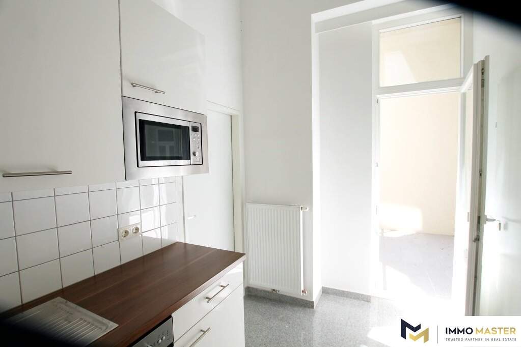 Unbefristete Loggia-Wohnung im 7. Bezirk mit Hochwertige maßgefertigtes Hochbett vom Tischler