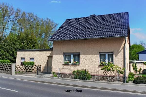 Großzügiges Familienanwesen mit 267 m² Wohnfläche, Wintergarten & 2 Terrassen