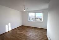 Erstbezug !! Traumhafte Doppelhaushälfte , Wohnkeller mit Garten und 2 Stellplätzen!