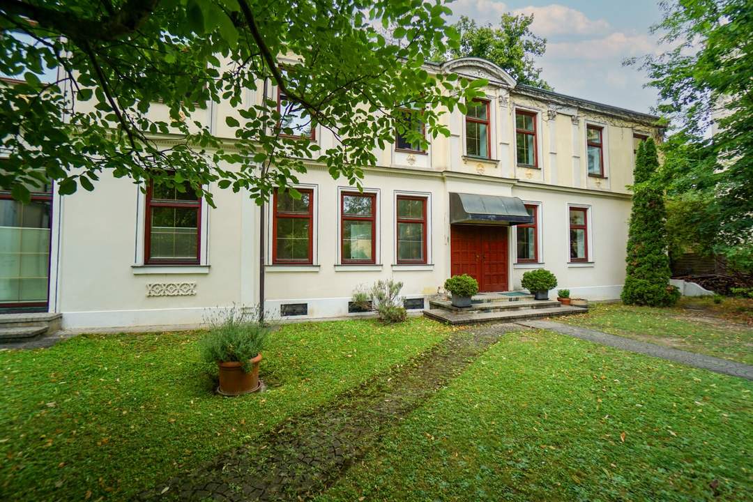 Ruhige Maisonettewohnung mit Hauscharakter in stilvollem Altbau in Hietzing, Nähe U4