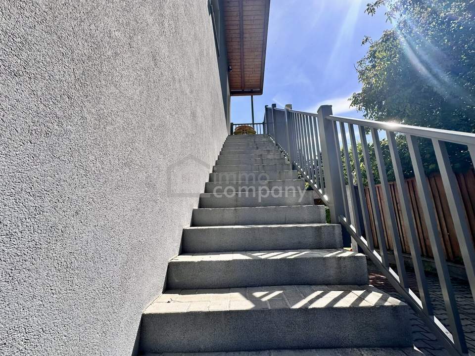 Traumhaftes Mehrfamilienhaus in Marchegg – vollrenoviert, 10 Zimmer, Stadtblick!