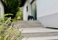 Lebensqualität pur: Großzügiges Einfamilienhaus mit traumhafter Pool-Landschaft