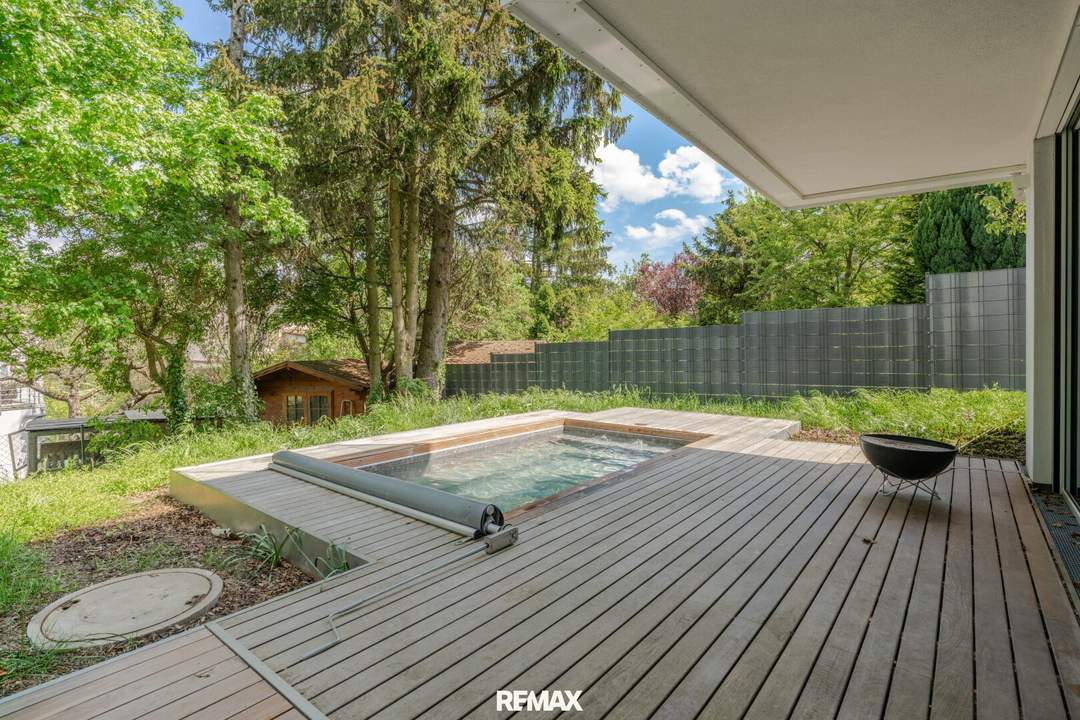 Ruhe, Grün & Luxus: 4-Zimmer- Maisonette mit 172 m² Garten und Pool