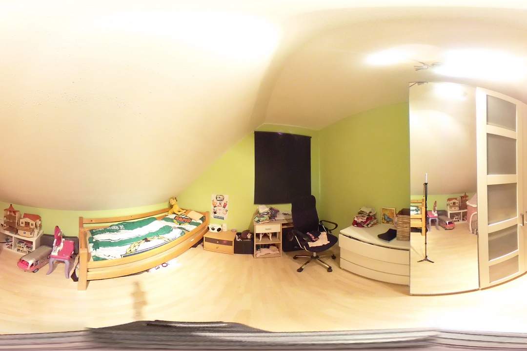 OPEN HOUSE! Nettes Wohnhaus mit viel Platz